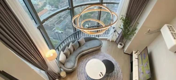 柏美公馆·设计师轻奢影院loft公寓(力高雍湖国际鱼尾洲地铁站店)图片