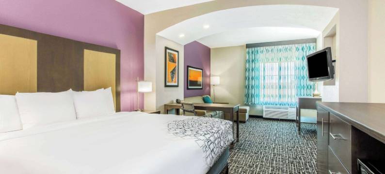 希尔斯伯勒拉昆塔温德姆套房酒店(La Quinta Inn & Suites by Wyndham Hillsboro)图片