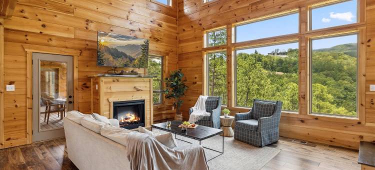 Indoor Pool and Hot Tub Oasis - Spacious Mountain Retreat图片