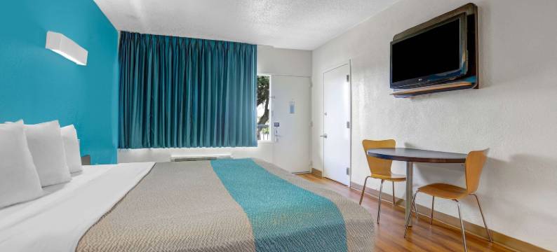 北卡罗来纳杰克森维尔6号汽车旅馆(Motel 6 Jacksonville, NC)图片