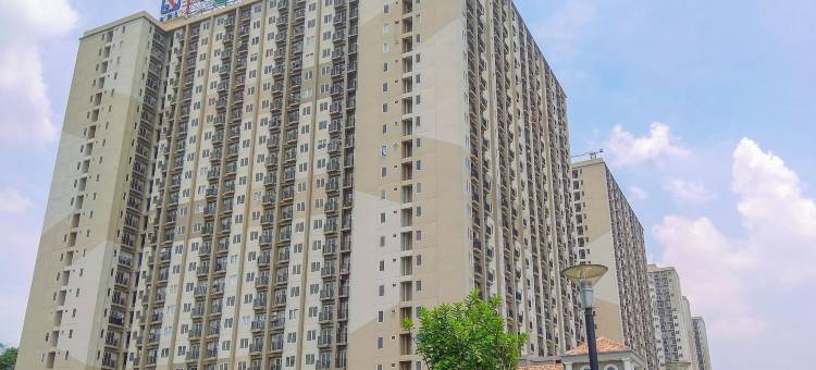 经典优雅的3卧室在波多莫罗高尔夫景观公寓(Classic and Elegant 3BR at Podomoro Golf View Apartment)图片