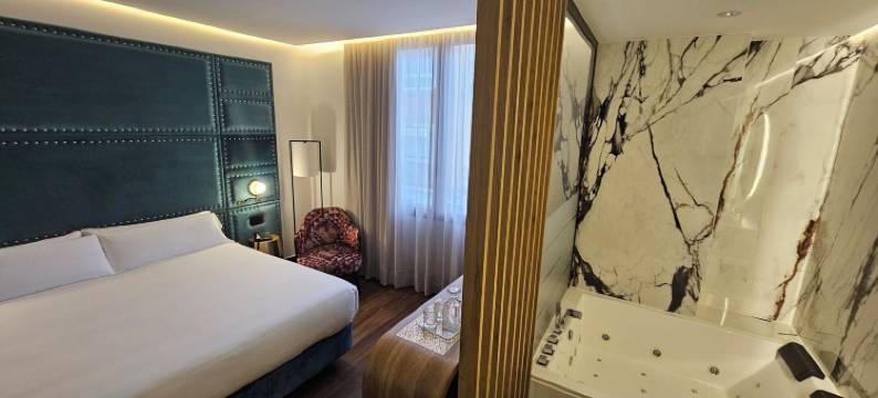 三钟酒店(Hotel Las Tres Campanas)图片