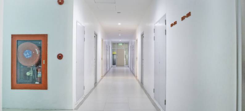 查拉达酒店(Chawlada Hotel)图片