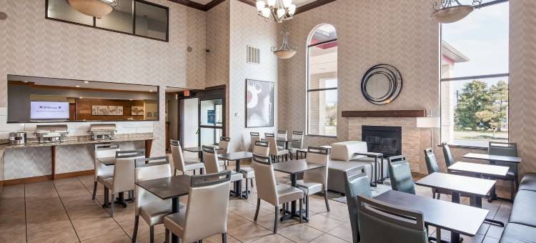 北坎通贝斯特韦斯特优质套房酒店(Best Western Plus North Canton Inn  Suites)图片