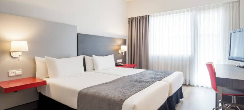 罗马雷达伊鲁尼昂酒店(Ilunion Romareda)图片