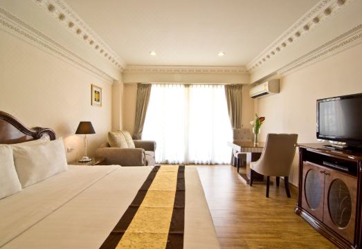 LK Royal SuiteHotel Overview