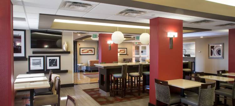 西牛津欢朋酒店(Hampton Inn Oxford-West)图片