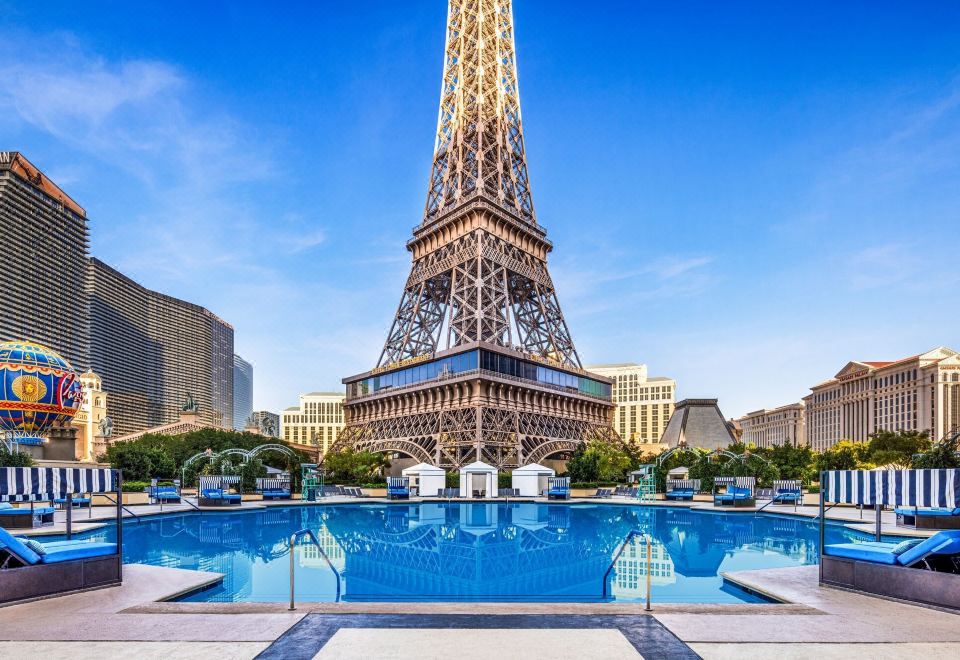 Paris Las Vegas Over view