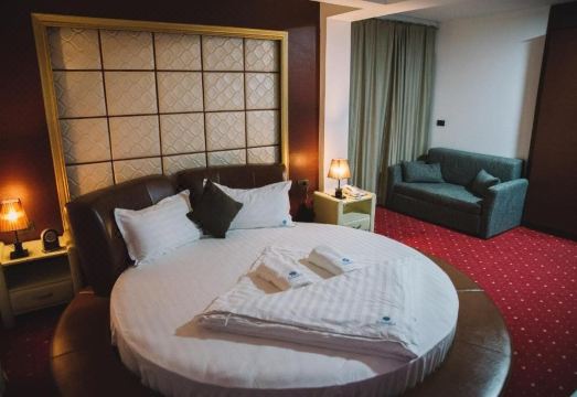 Petriti & Spa Hotel Overview