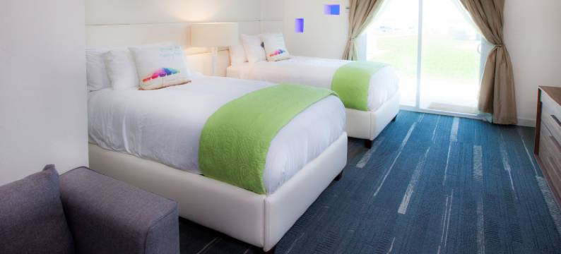 海中美人鱼海滨酒店(The Salty Mermaid Oceanfront Hotel)图片