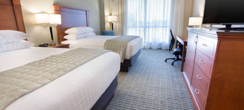 德鲁伯灵顿套房酒店(Drury Inn & Suites Burlington)图片