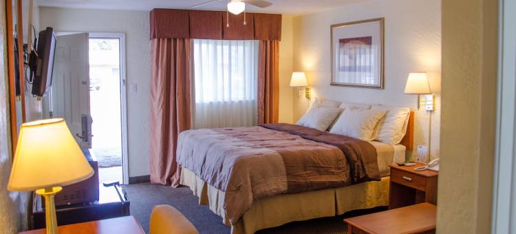 科尔比经济旅馆&套房酒店(Budget Inn & Suites Colby)图片