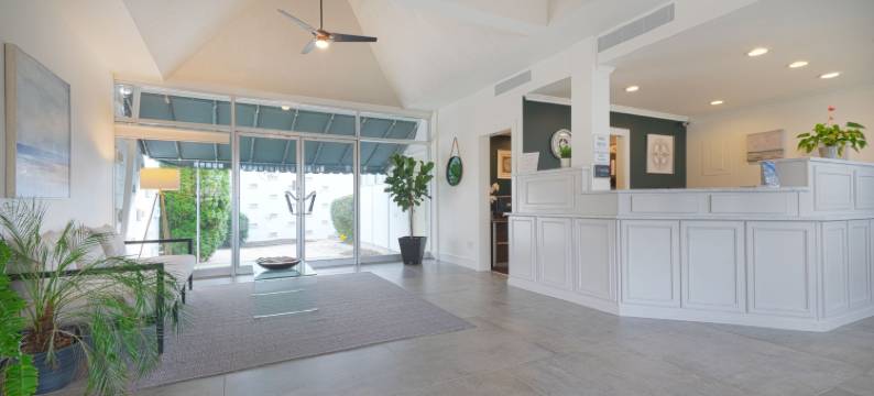 东汉普顿度假屋酒店(East Hampton House Resort)图片