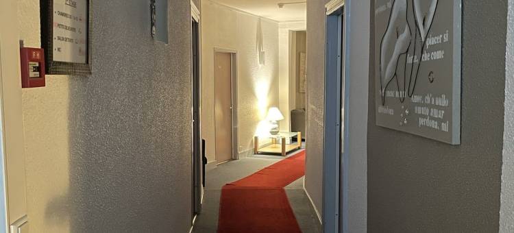 普拉坦尼斯酒店(Contact Hôtel les Platanes Villeneuve Sur Lot Centre)图片