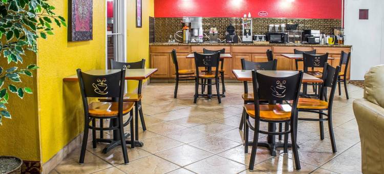 伊克诺套房酒店(Econo Lodge Inn & Suites)图片