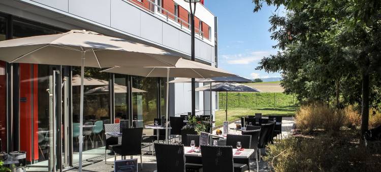 圣热尼普伊日内瓦宜必思酒店(法国边境内)(Ibis Saint-Genis-Pouilly Genève)图片