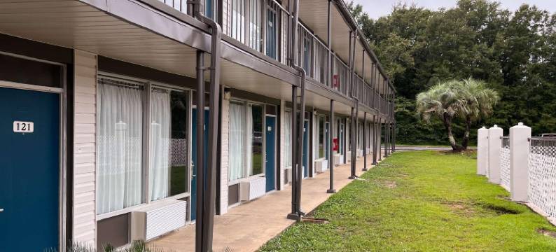 贝明内特6号工作室，阿拉巴马州(Studio 6 Bay Minette, Al)图片