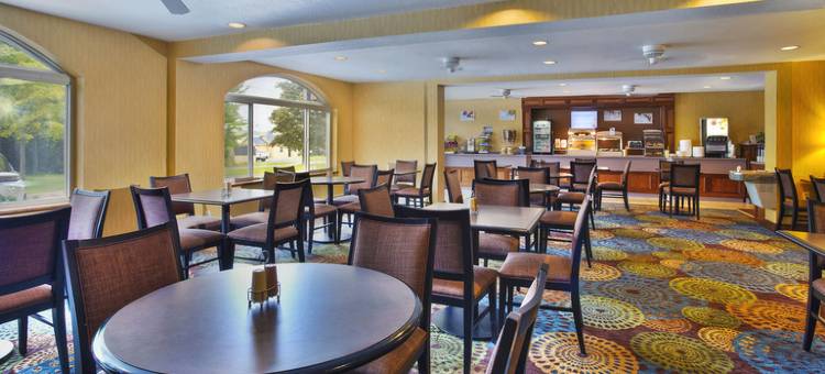 Holiday Inn Express 麦基诺市(Holiday Inn Express Mackinaw City)图片