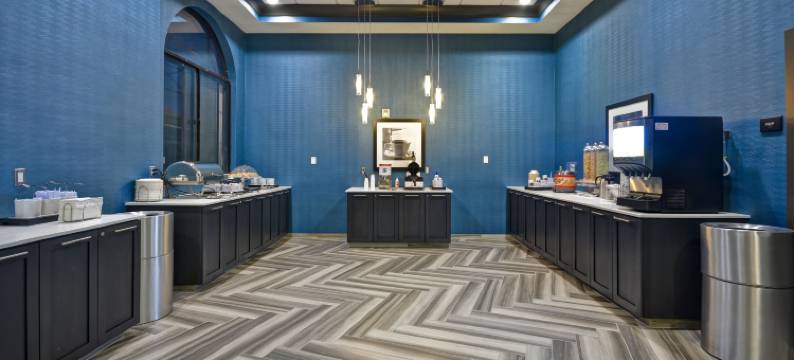 希尔顿欢朋套房酒店-洛杉矶伯班克机场(Hampton Inn and Suites Los Angeles Burbank Airport)图片