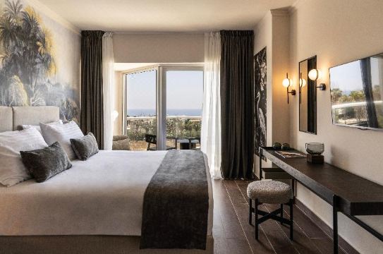 Crown Resorts Horizon HotelHotel Overview