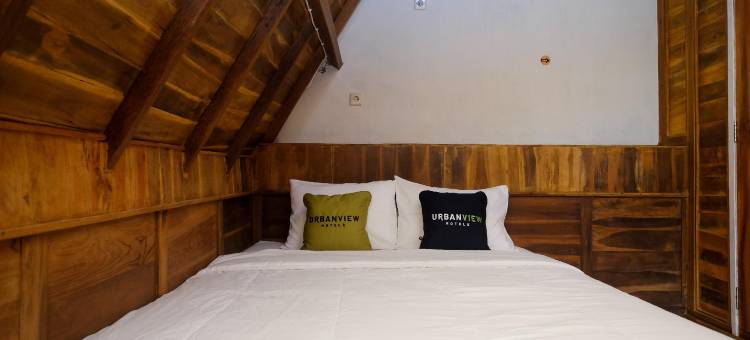 卢库洛科布曼城市景观别墅酒店(Urbanview Villa Lukulo Kebumen by RedDoorz)图片