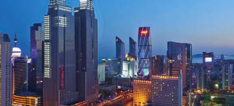 悦澜海景酒店公寓(青岛五四广场中铁中心店)图片