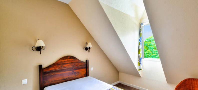 Duplex in Argentat with Heated Pool图片