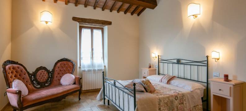 Villa in Umbria with Saltwater Pool图片