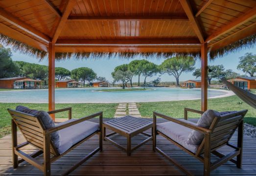 Chalet do Lago Hotel Overview