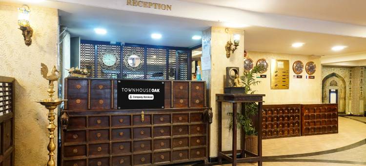 Super Townhouse Oak Prabhat Road Formerly Hotel Royalty图片