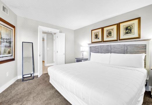 Edgewater Tower I Hotel Overview