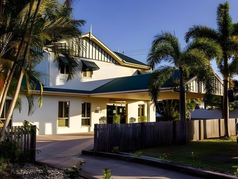 三叶草花园汽车旅馆