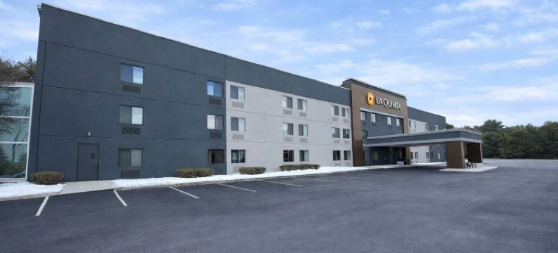 史蒂文斯波因特拉昆塔温德姆套房酒店(La Quinta Inn & Suites by Wyndham Stevens Point)图片