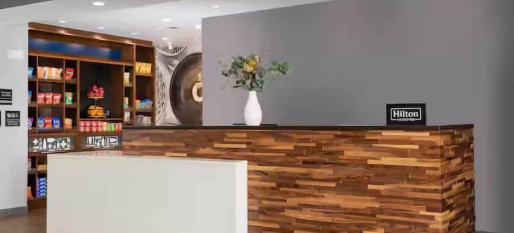 希尔顿旗下欢朋酒店，位于海湾港海滩大道(Hampton Inn by Hilton Gulfport Beach Boulevard)图片
