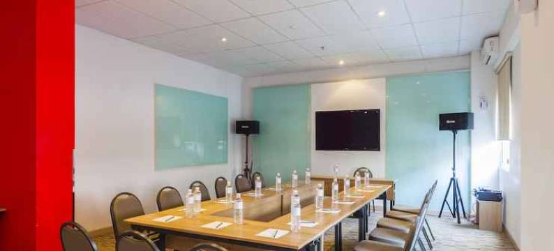 Monoloog Hotel Bekasi图片