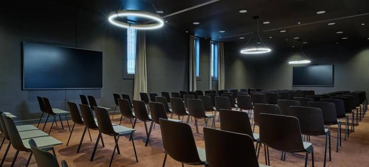 华沙机场普瑞米尔经典酒店(Premiere Classe Warsaw Airport)图片