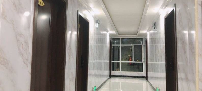 海东鑫沁快捷酒店(西宁曹家堡机场店)图片