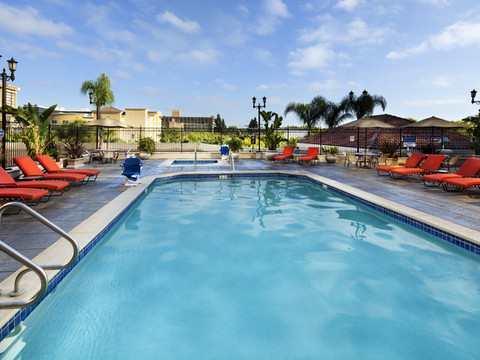 阿纳海姆会议中心逸林套房酒店