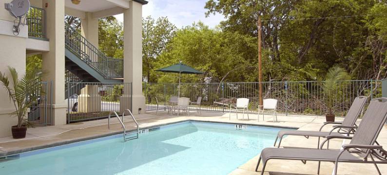 奥格尔索普堡-查特TN区温德姆速8酒店(Super 8 by Wyndham Ft. Oglethorpe GA/Chatt TN Area)图片