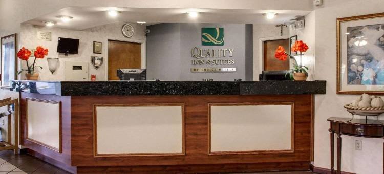 品质酒店及套房克林顿 - 杰克逊西(Quality Inn & Suites Clinton - Jackson West)图片