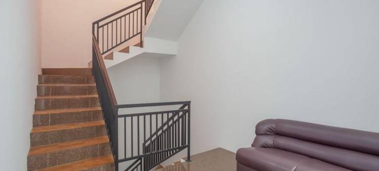 红多兹酒店-泗水科塔加亚(RedDoorz @ Kertajaya Surabaya)图片