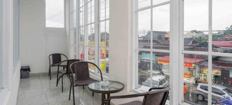 RedDoorz Near Rita Super Mall Purwokerto图片