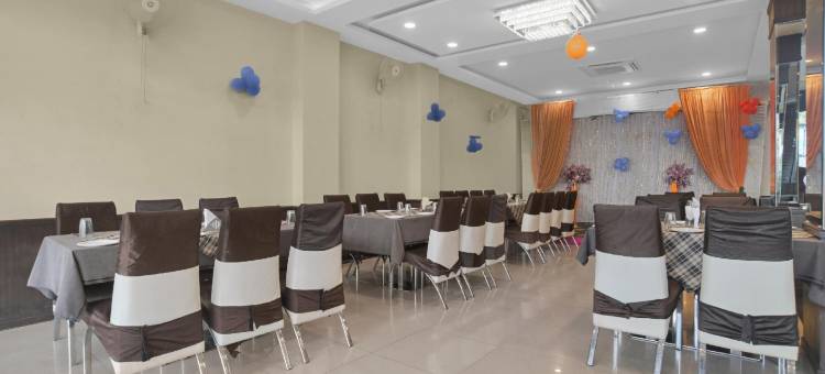 Super Townhouse Divya Palace图片