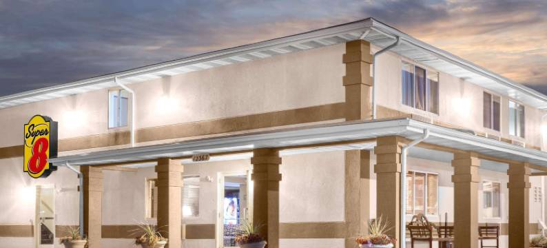 里奇兰兹-克莱普尔山地区温德姆速8酒店(Super 8 by Wyndham Richlands/Claypool Hill Area)图片