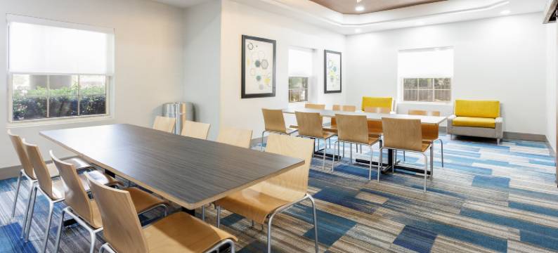 智选假日套房酒店威廉斯堡(Holiday Inn Express & Suites WILLIAMSBURG by IHG)图片