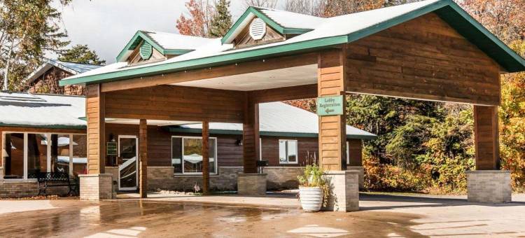 品质酒店及套房，穆尼辛(Quality Inn & Suites Munising)图片