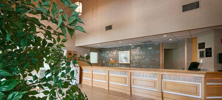 里维尔贝斯特韦斯特优质套房酒店(Best Western Plus Revere Inn  Suites)图片