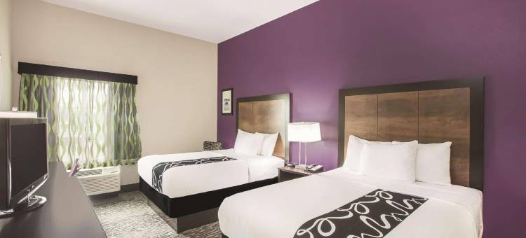 巴吞鲁日德纳姆斯普林斯拉昆塔温德姆套房酒店(La Quinta Inn & Suites by Wyndham Baton Rouge Denham Springs)图片