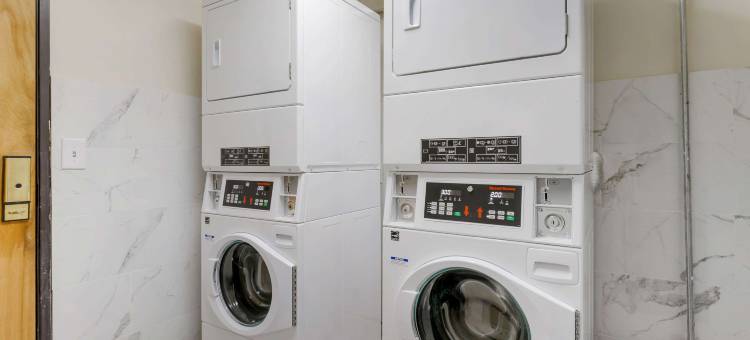 勒维尔-坎伯兰郊区小套房酒店(Suburban Studios LaVale - Cumberland)图片