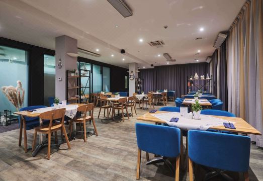 Golden Tulip Gdansk Residence Hotel Overview